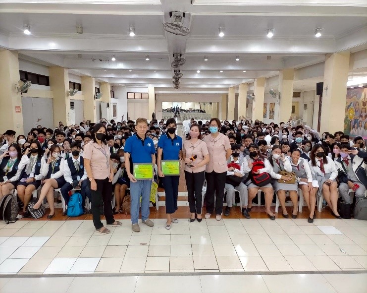 DTI Rizal together with the teachers from Juan Sumulong Memorial School.
