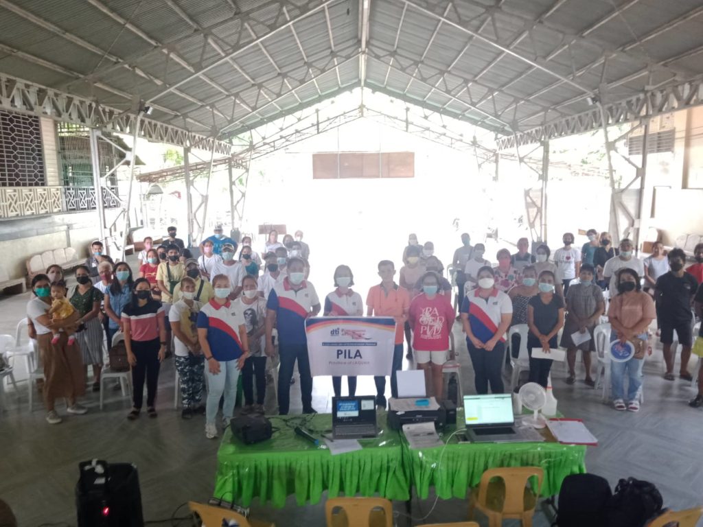In Photo: DTI Laguna together with the PPG beneficiaries in Pila, laguna