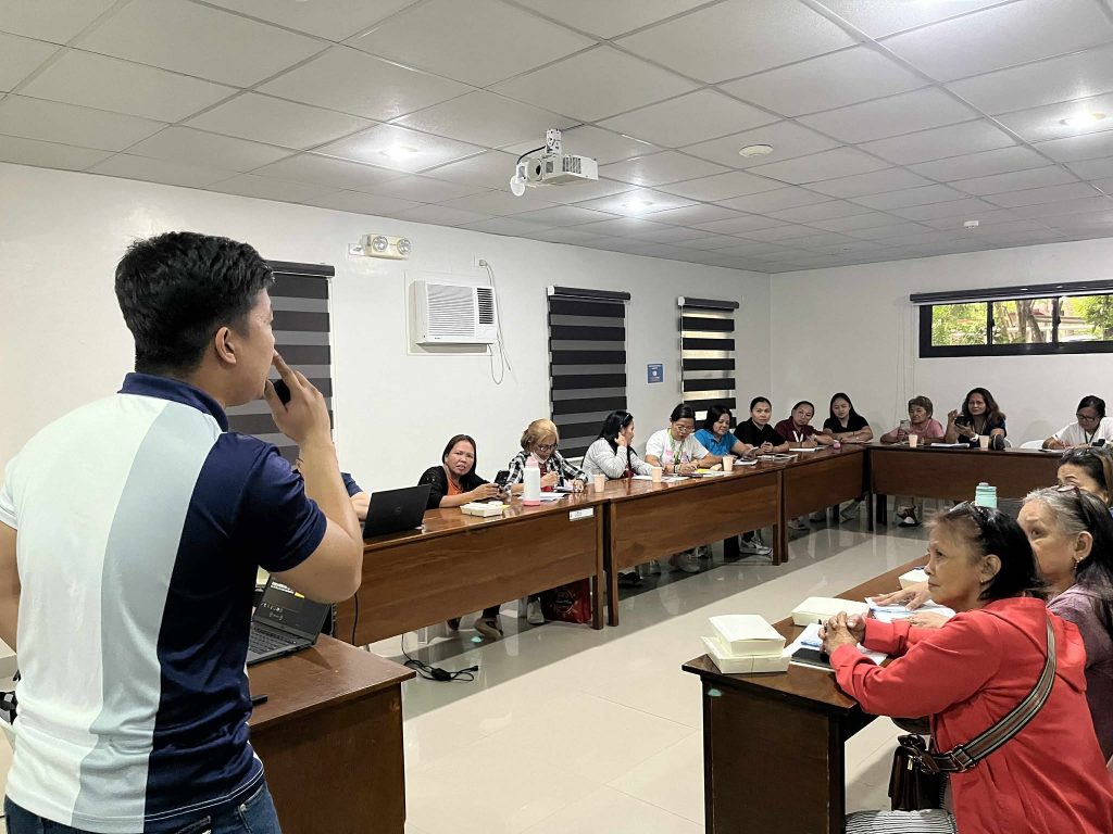 DTI Business Counselor presenting during the MSME seminar at CMDI Bay, Laguna.
