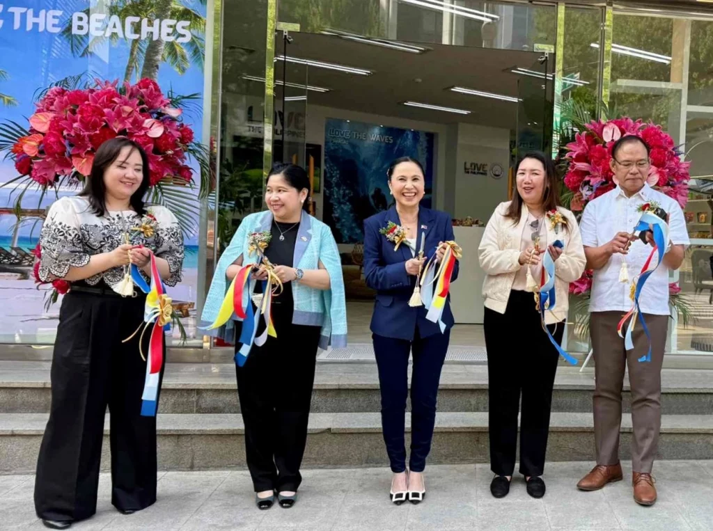 Philippine officials including DTI Secretary Cristina A. Roque, Ambassador Maria Theresa B. Dizon-De Vega, and other dignitaries pose at the launch of the DTI SME Showroom in Seoul, South Korea, held at the PDOT Showroom in President Hotel.