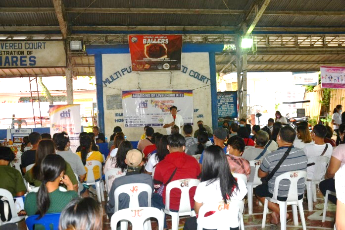 Mr. Stephen Rodriguez of MYPS Hydroponics Garden Enterprises gave a lecture on the importance of inventory management in doing business