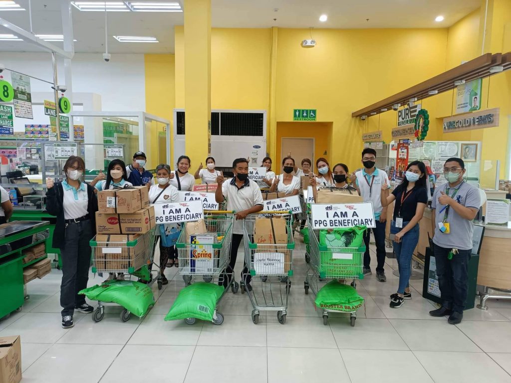 Group picture of the PPG beneficiaries from Calauag, Quezon