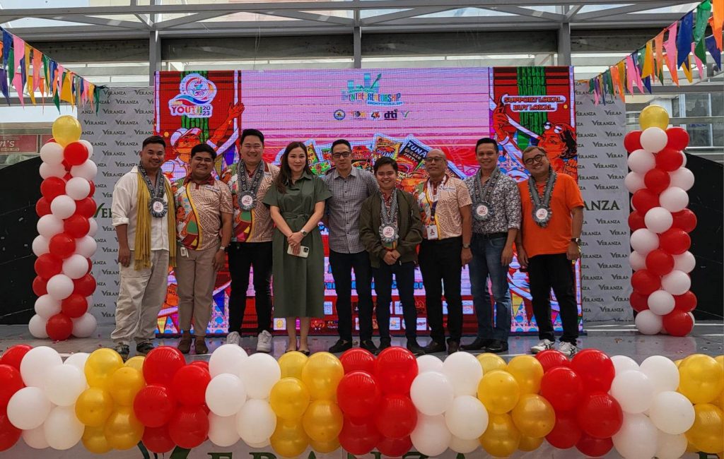 Gensan youth entrepreneurs market test products in DTI’s Tienda Heneral