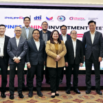 The Philippine delegation led by Director General Theo Panga (6th from right) of the Philippine Economic Zone Authority (PEZA) and Vice Consul (Commercial) Froilan Pamintuan (5th from left) of the Philippine Trade and Investment Center in Guangzhou (PTIC Guangzhou) with some business guests at the sidelines of the Philippine Forum in Xiamen co-organized with Aboitiz InfraCapital.