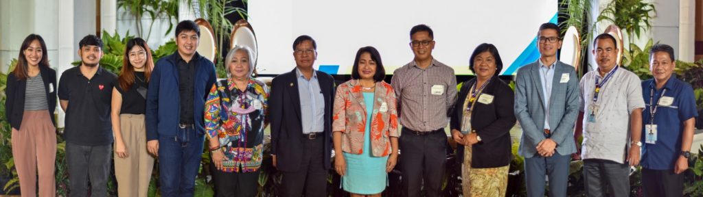 Group photo of facilitators