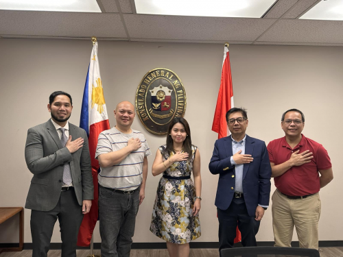 In photo (L-R): Mr. Mario Tani, PTIC-Toronto Trade Commissioner; Mr. Abraham S. Siu, Pag-IBIG Fund Government Employees Representative; Ms. Katrina Isabelle Borja-Martin, Philippine Consulate General in Toronto – Consul; Mr. Gregorio A. Montenegro, Pag-IBIG Fund Private Employees Representative; Atty. Eduardo Labo Jr, Pag-IBIG Fund Assistant Department Manager of Foreign-Based Offices Operations Department