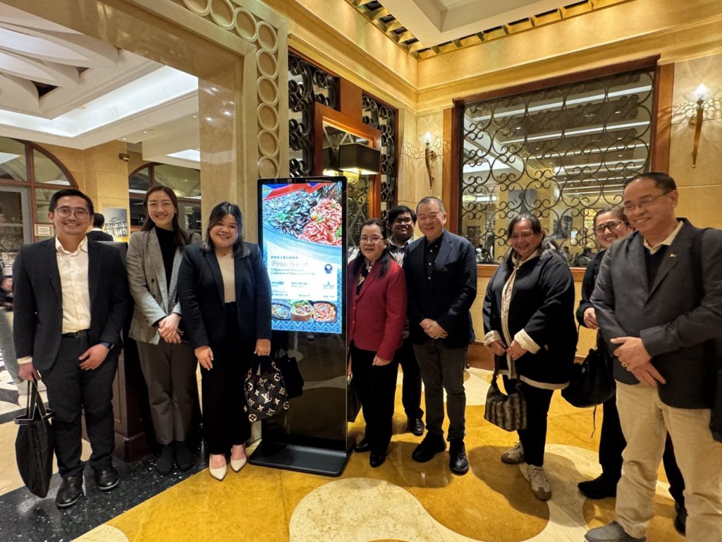In photo: Vice Consul (Commercial) & Commercial Attache of PTIC-HK, Atty. Roberto B. Mabalot, Jr., (Leftmost); Consul General of the Philippines to Macau SAR, Ms.  Edna May G. Lazaro (4th from left); Consul Lorenzo Rhys G. Jungco IV (5th from right); Vice Consul Regina Angeli P. Ambrocio (3rd from left); and, Protocol Officer, Ms. Shihnnie Jean R. Chan-Zarate (2nd from left). 