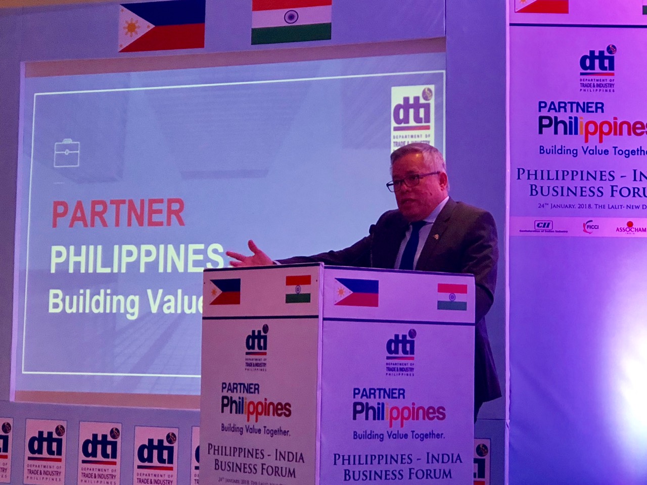 Sec Ramon Lopez promoting Partner Ph at PH-India Forum