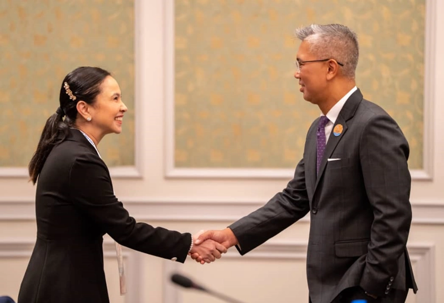 In photo: Philippine Trade and Industry Secretary Cristina A. Roque, and Malaysian Minister of Investment, Trade and Industry Tengku Zafrul Aziz
