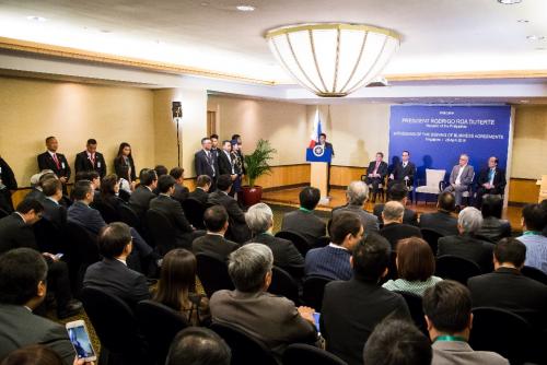 Pres. Duterte speaks at SG Business Forum.